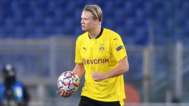 再次相见！穆勒生涯对阵梅西共计7胜3负，并留下诸多名场面