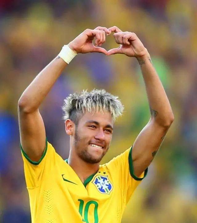 侯森：真不想看到一次次从门里捡球了；我们离不了球迷的支持