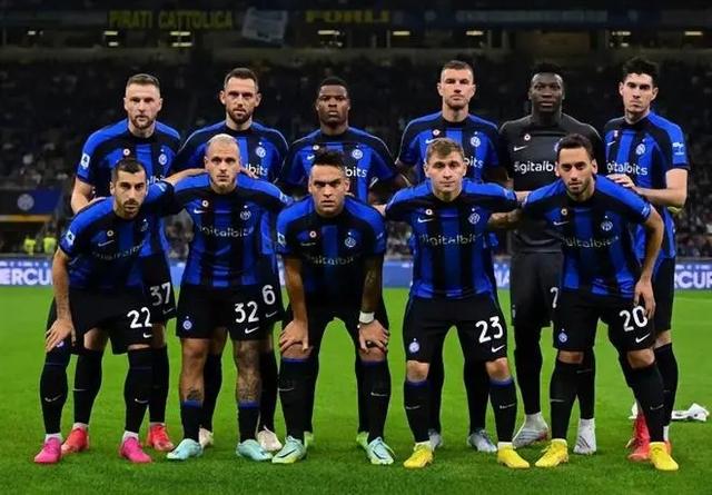 球迷：他今天是无敌状态