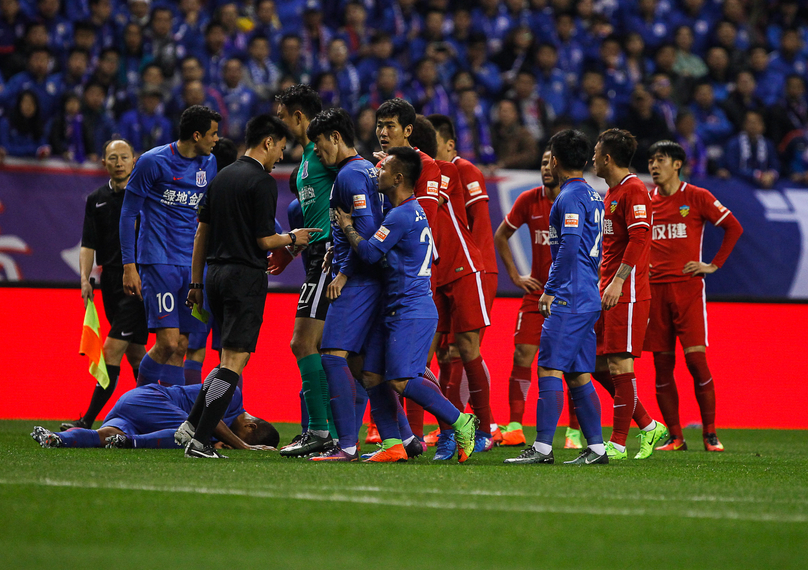 与4结缘，多特5轮欧冠联赛有4轮打入4球，剩下1轮被曼城进4球