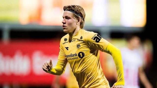 橙衣军团来袭！荷兰第12次跻身世界杯正赛，此前3次获得亚军