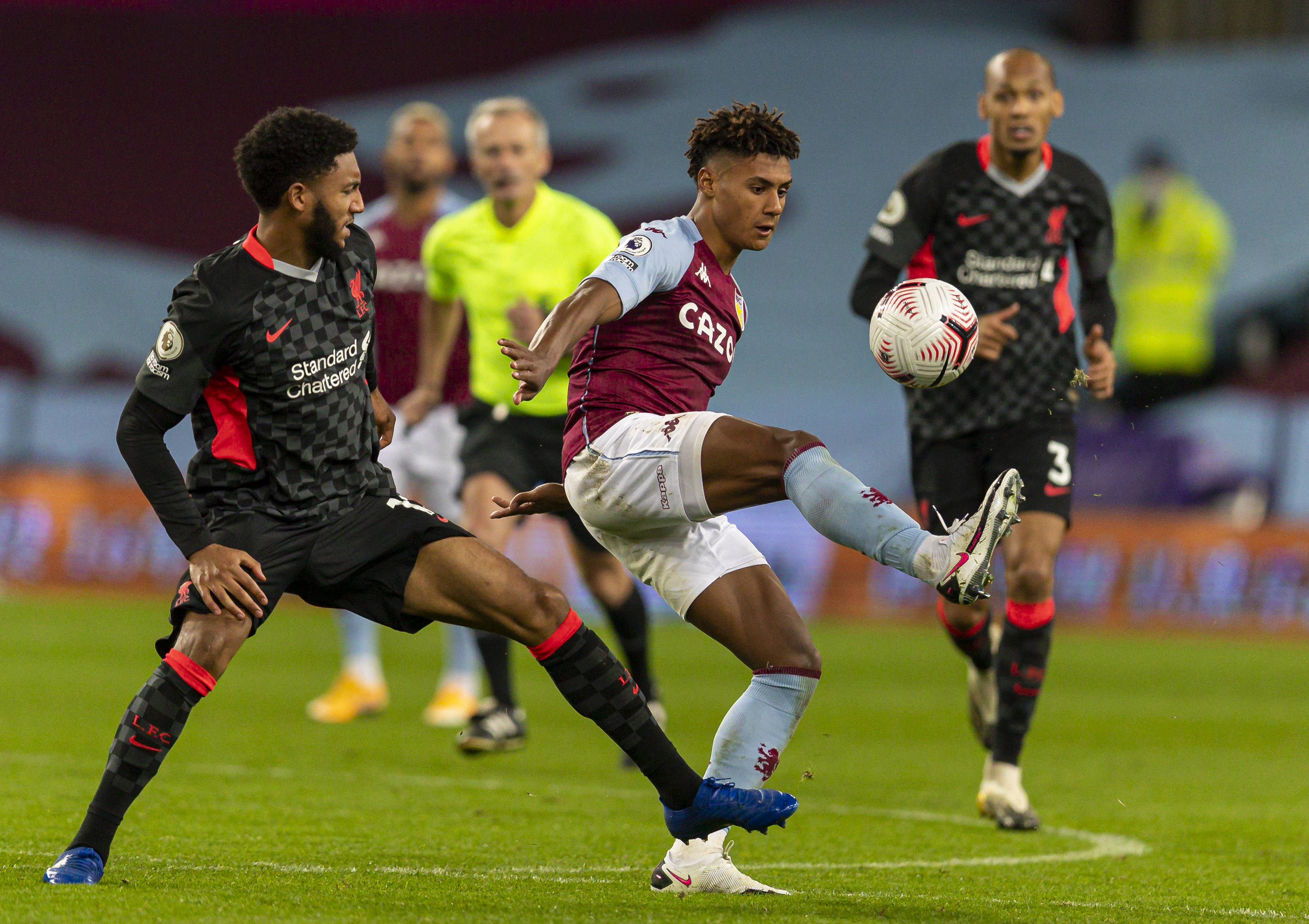 欧冠淘汰赛前瞻：曼城对阵皇家马德里,