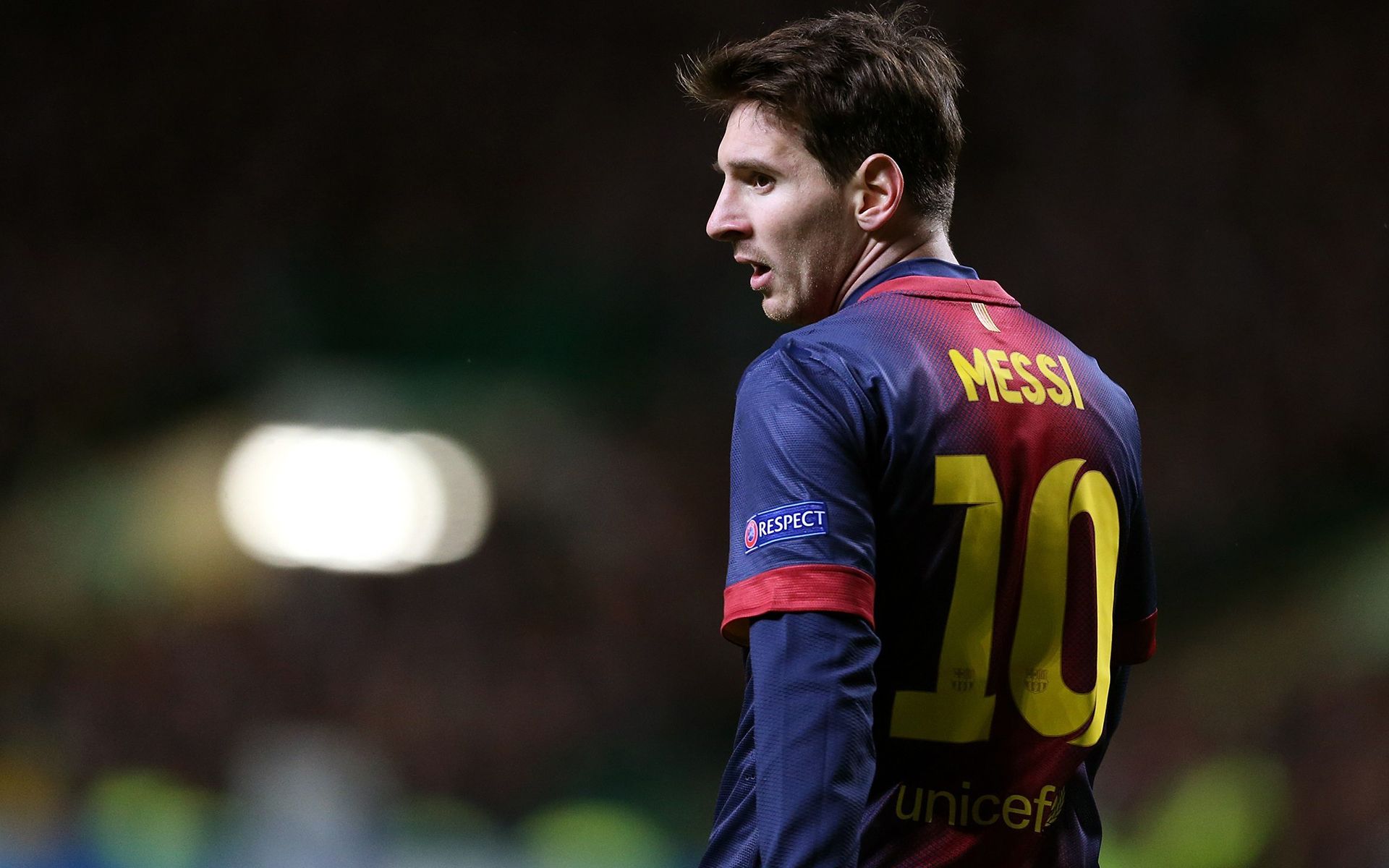 杰伦·约翰逊成老鹰队史常规赛首位单场拿15+15+15球员