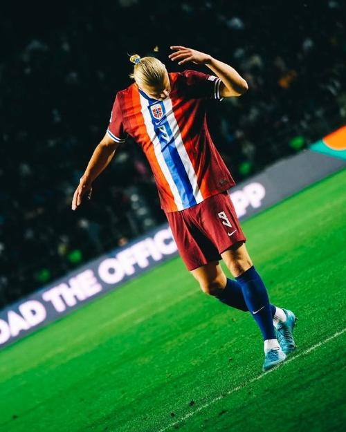 天空：多特仍在推动签下桑乔，但尚未向曼联提交正式报价